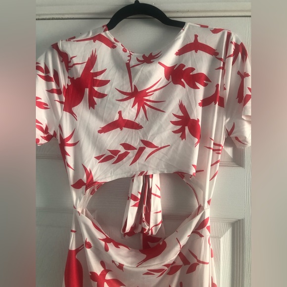 White and red long dress - Picture 3 of 4